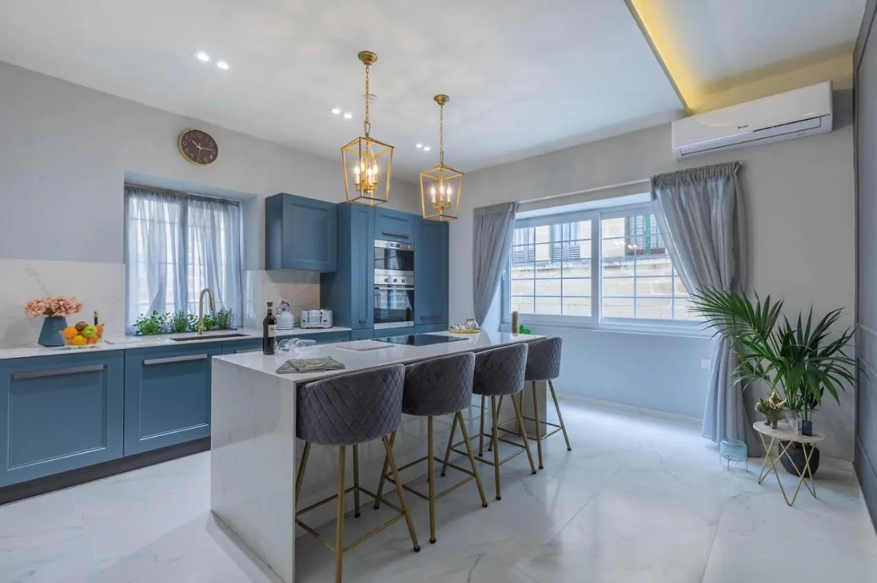 New & Unique Apartment - A 5 Minutes Ferry To Capital City Of Valletta Senglea